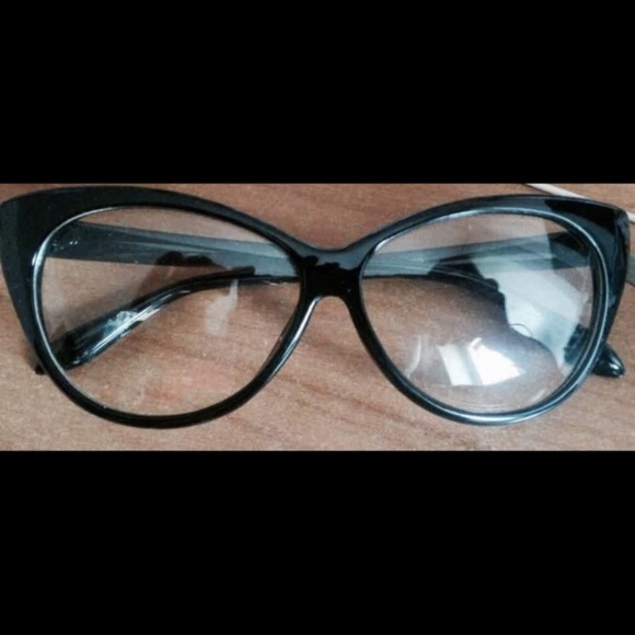 BLACK VINTAGE LOOK CAT EYE  FRAME GLASSES.…NEW - Picture 2 of 4